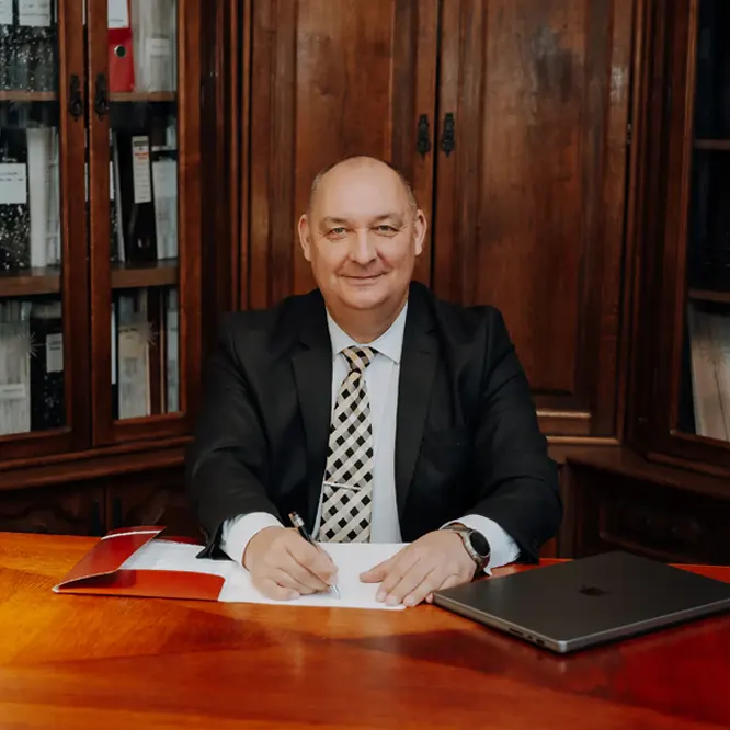 Dr. Márton Kálmán